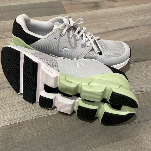 Cloudflyer 4 Road-Running Shoes - Picture 16 of 16